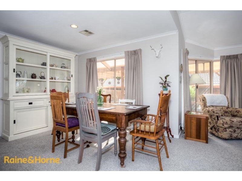 52 Olive Grove, Sunbury VIC 3429