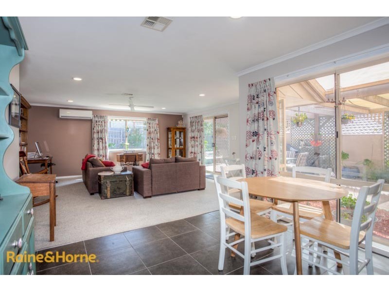 52 Olive Grove, Sunbury VIC 3429