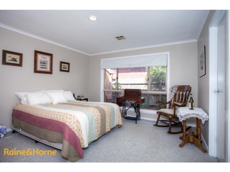 52 Olive Grove, Sunbury VIC 3429