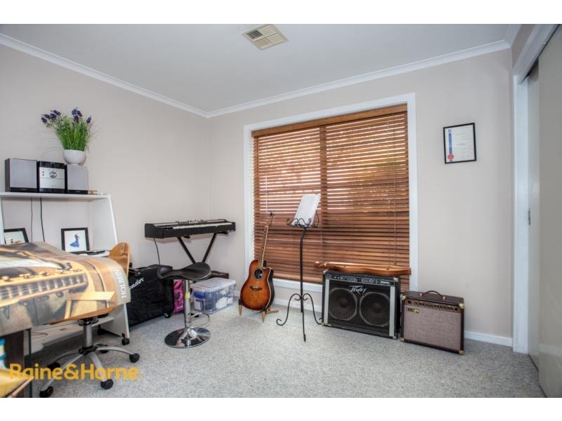 52 Olive Grove, Sunbury VIC 3429
