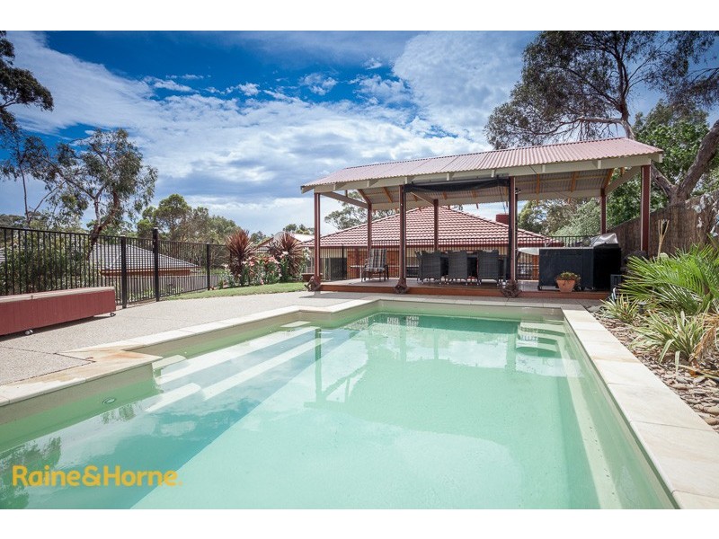 11 Swift Parrot Close, Sunbury VIC 3429