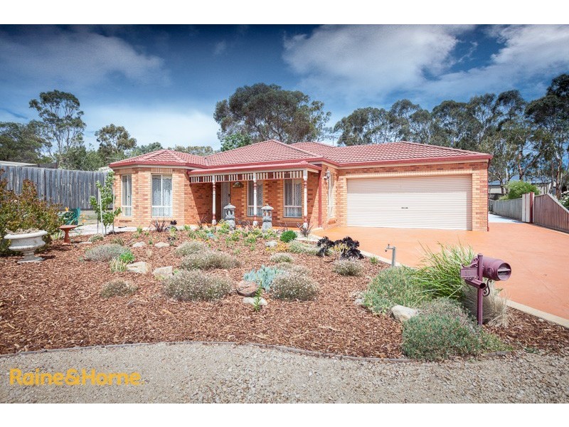 11 Swift Parrot Close, Sunbury VIC 3429