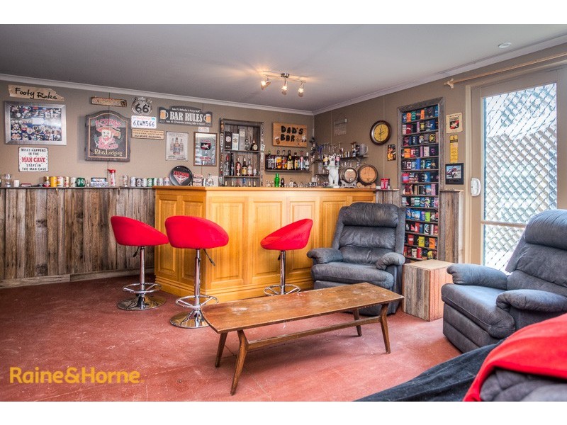 11 Swift Parrot Close, Sunbury VIC 3429