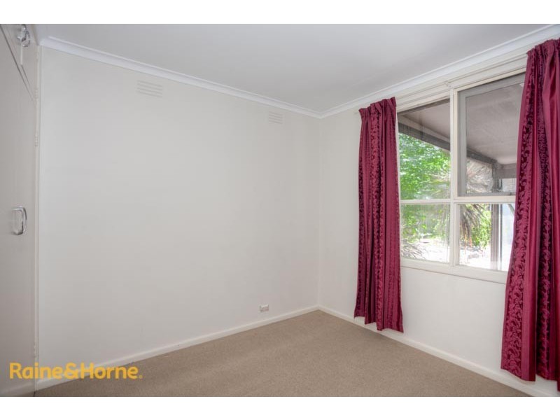 12 Fadden Grove, Sunbury VIC 3429