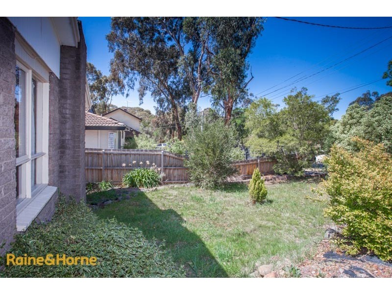 12 Fadden Grove, Sunbury VIC 3429