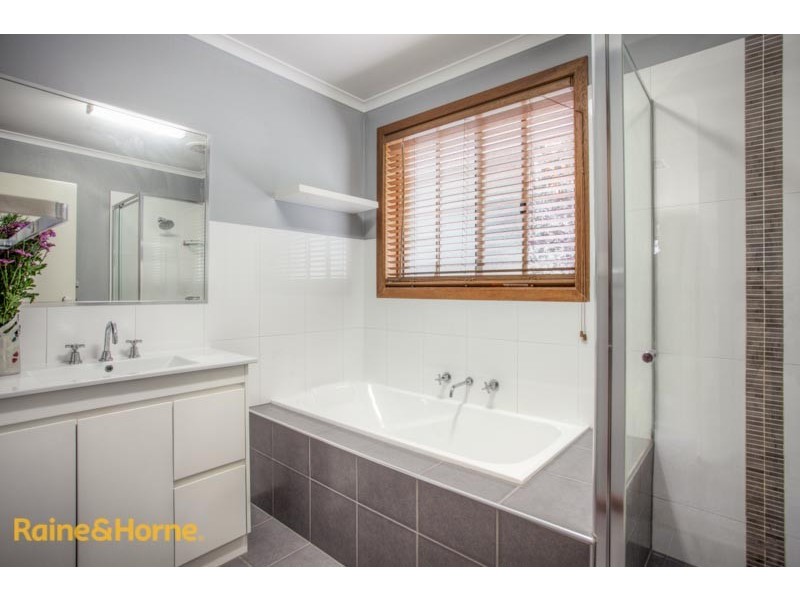 49 Olive Grove, Sunbury VIC 3429