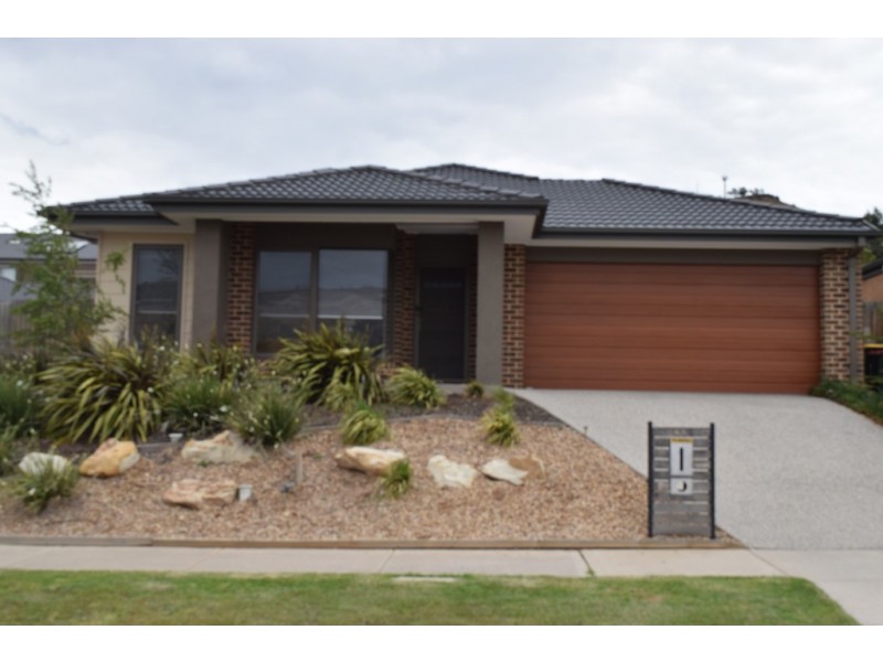 45 COURTNEY DRIVE, Sunbury VIC 3429