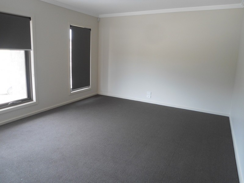45 COURTNEY DRIVE, Sunbury VIC 3429