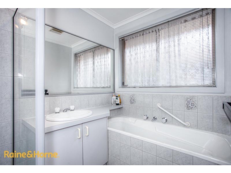 4 Scotch Court, Sunbury VIC 3429