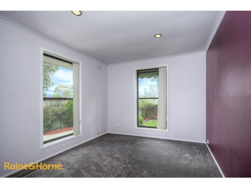 76 McKell Avenue, Sunbury VIC 3429