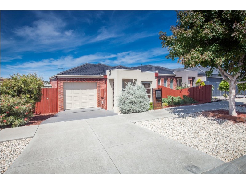 2/58 Burge Drive, Sunbury VIC 3429