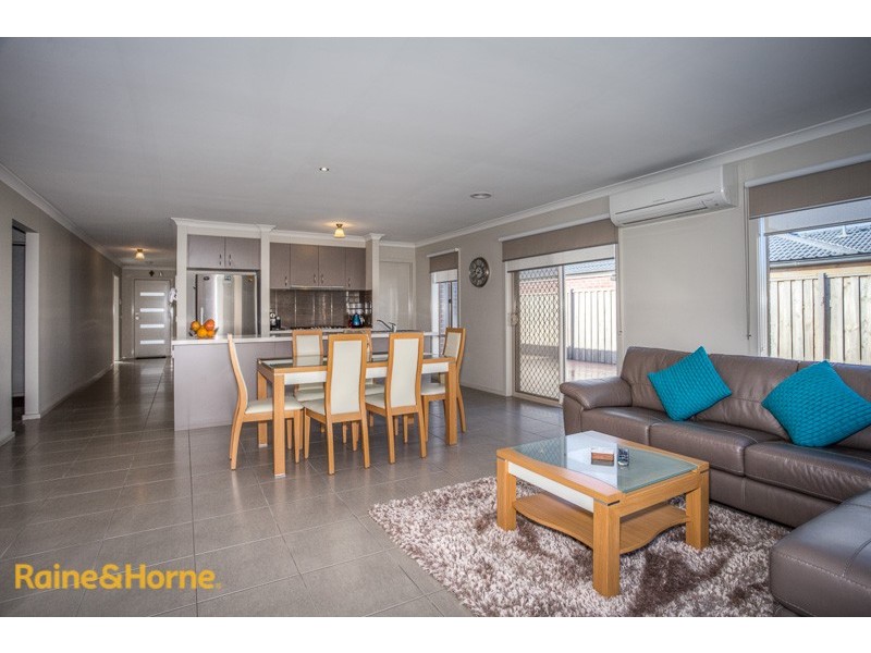 9 Retreat Crescent, Sunbury VIC 3429