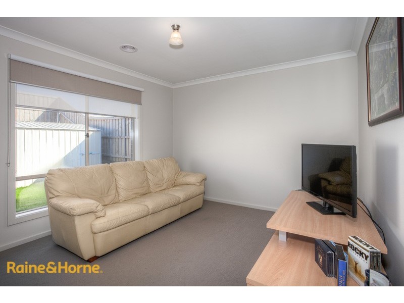 9 Retreat Crescent, Sunbury VIC 3429