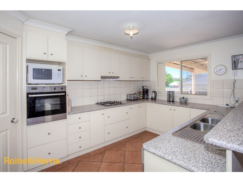 18 Pepper Close, Diggers Rest VIC 3427