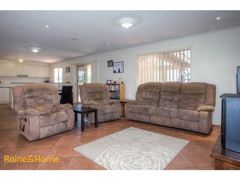 18 Pepper Close, Diggers Rest VIC 3427