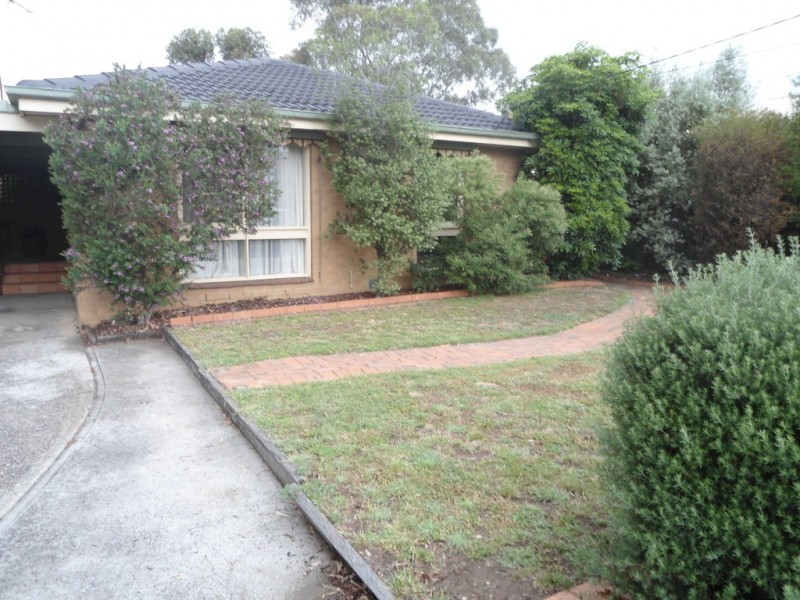 6 LAMBERT AVENUE, Sunbury VIC 3429