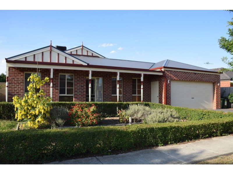 26 YARDLEY STREET, Sunbury VIC 3429