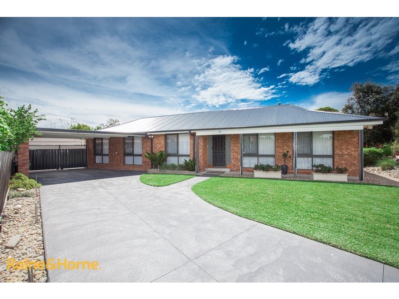4 Mclean Court, Sunbury VIC 3429