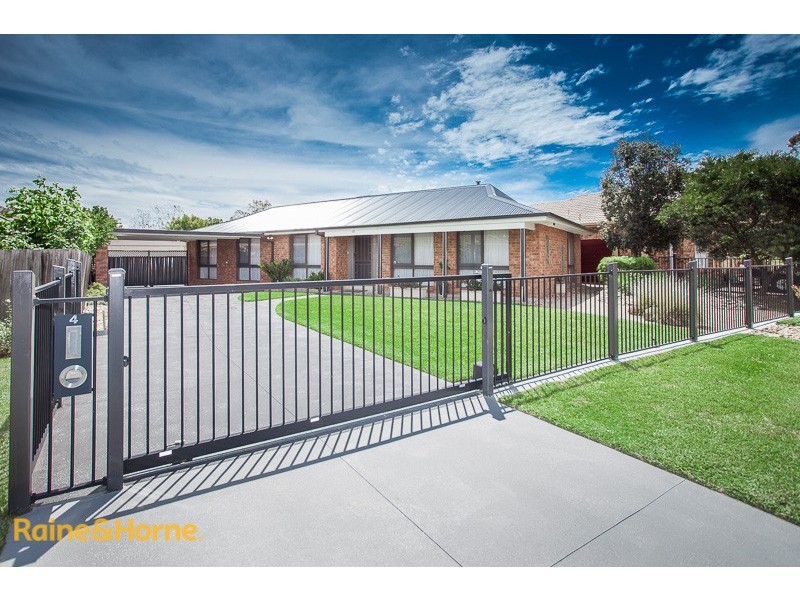 4 Mclean Court, Sunbury VIC 3429