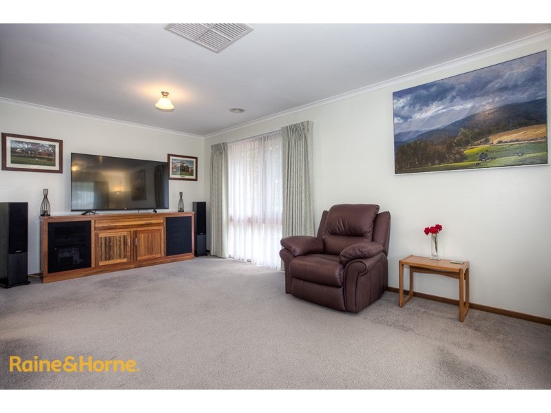 4 Mclean Court, Sunbury VIC 3429