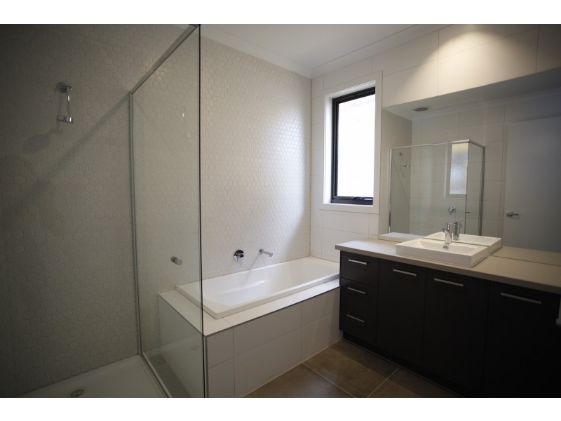 23 JERSEY DRIVE, Sunbury VIC 3429