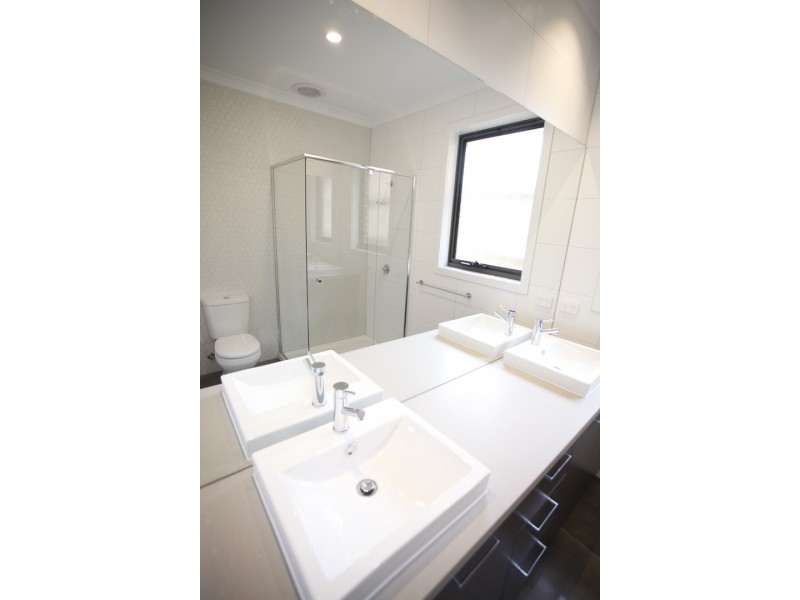 23 JERSEY DRIVE, Sunbury VIC 3429