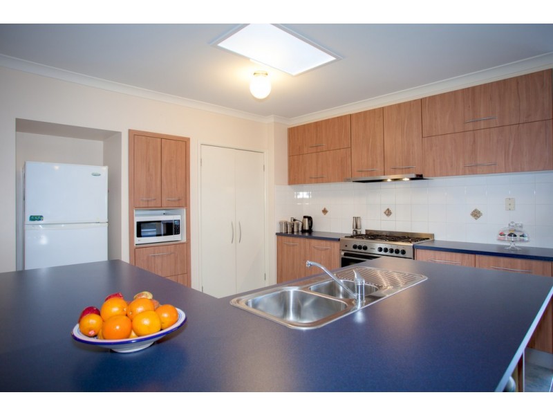 5 Highgrove Drive, Sunbury VIC 3429