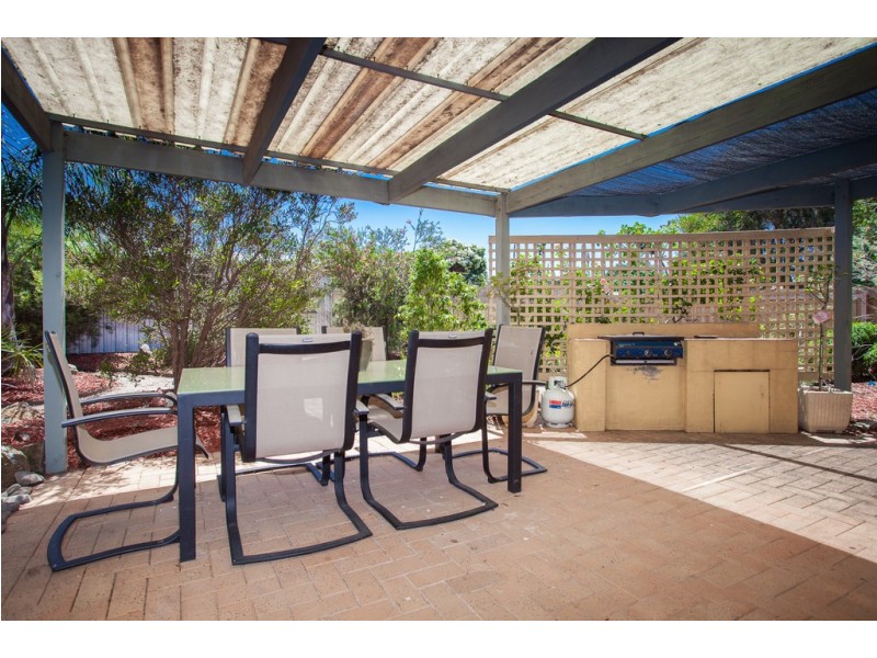 6 Marjorie Avenue, Sunbury VIC 3429