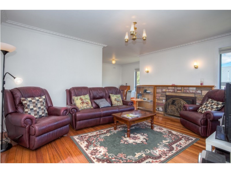 60 Riddell Road, Sunbury VIC 3429