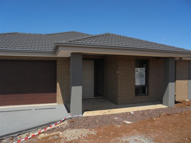 2 JERSEY DRIVE, Sunbury VIC 3429