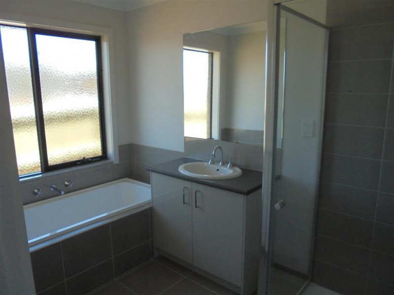 2 JERSEY DRIVE, Sunbury VIC 3429