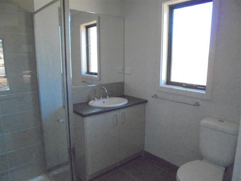 2 JERSEY DRIVE, Sunbury VIC 3429