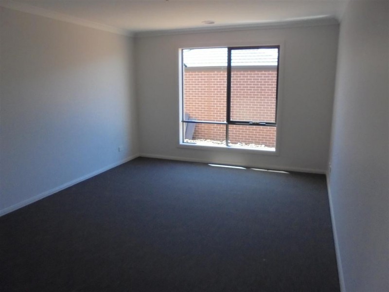 2 JERSEY DRIVE, Sunbury VIC 3429
