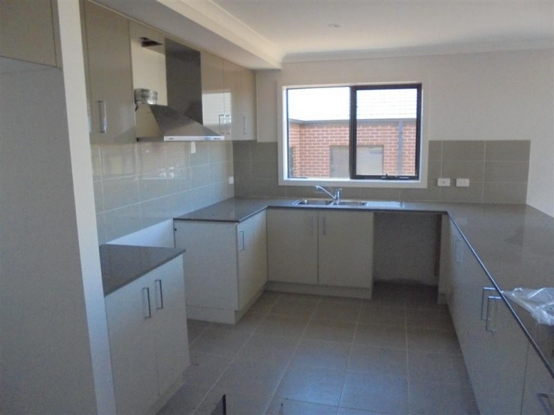 2 JERSEY DRIVE, Sunbury VIC 3429