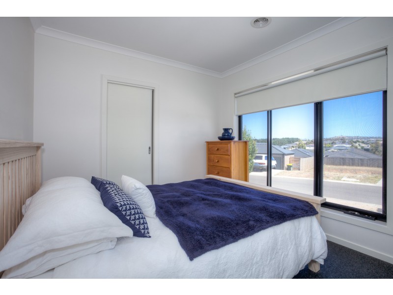 6/8 Pads Way, Sunbury VIC 3429