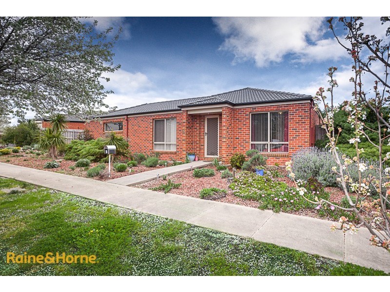 9 Kippax Street, Sunbury VIC 3429