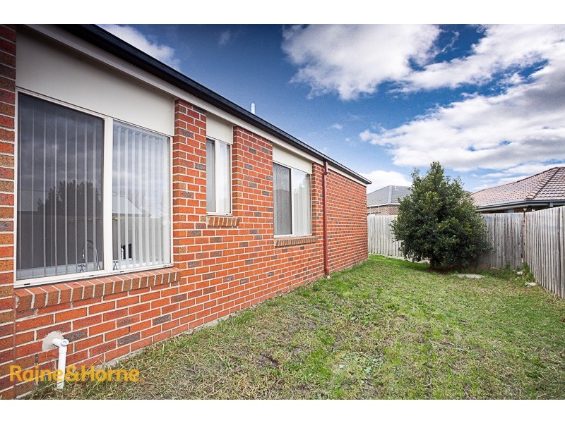 9 Kippax Street, Sunbury VIC 3429