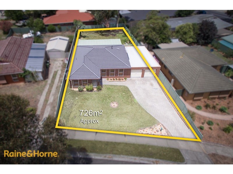 6 Isaacs Close, Sunbury VIC 3429