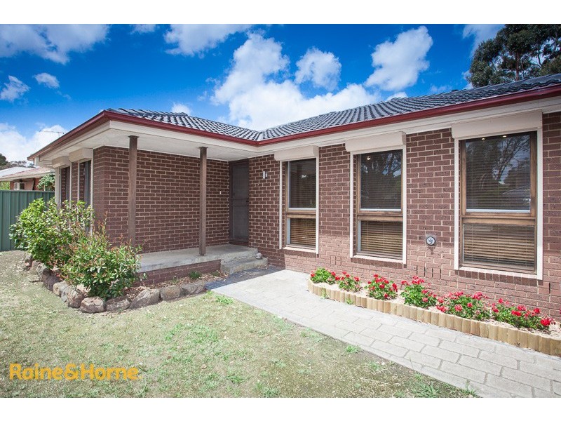 6 Isaacs Close, Sunbury VIC 3429