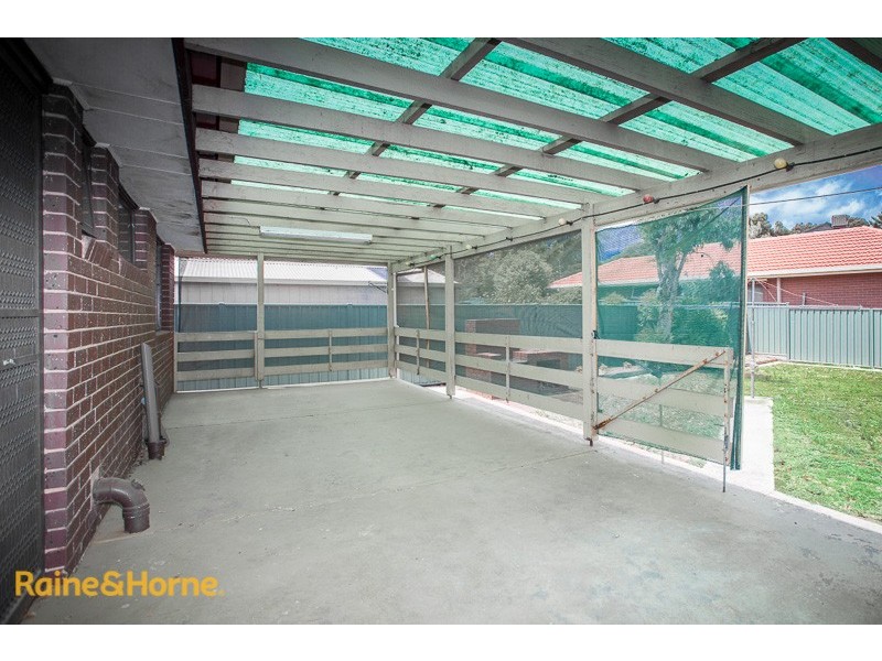 6 Isaacs Close, Sunbury VIC 3429