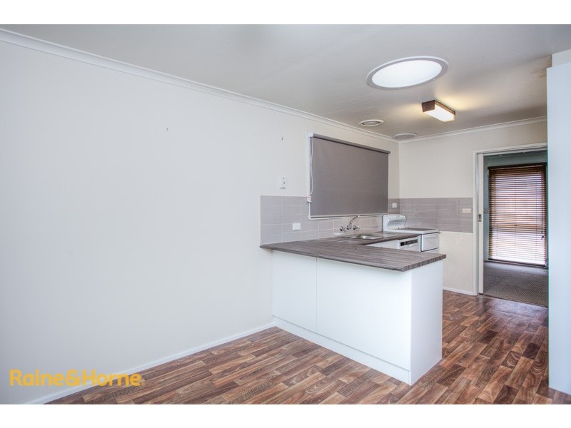6 Isaacs Close, Sunbury VIC 3429