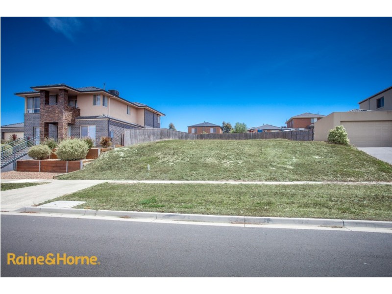45 Bundanoon Avenue, Sunbury VIC 3429
