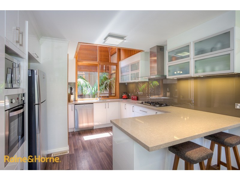 36 De Lisle Avenue, Sunbury VIC 3429