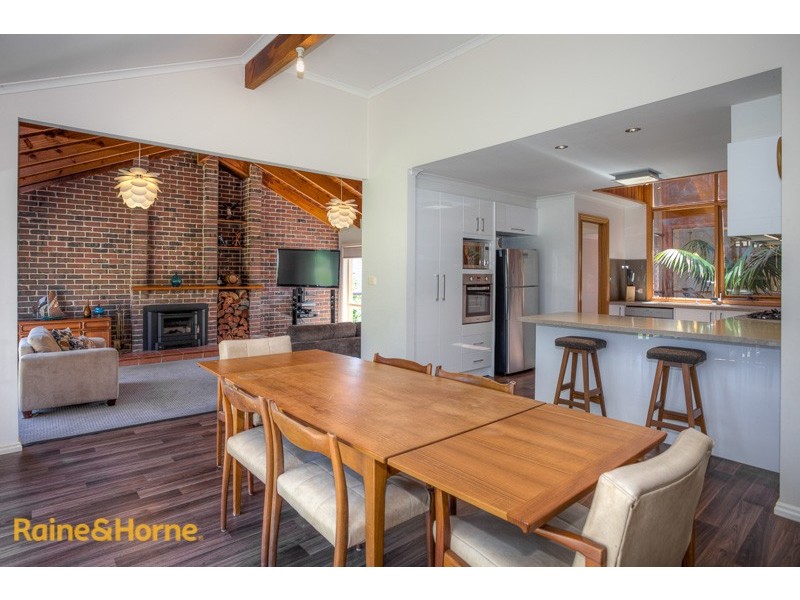 36 De Lisle Avenue, Sunbury VIC 3429