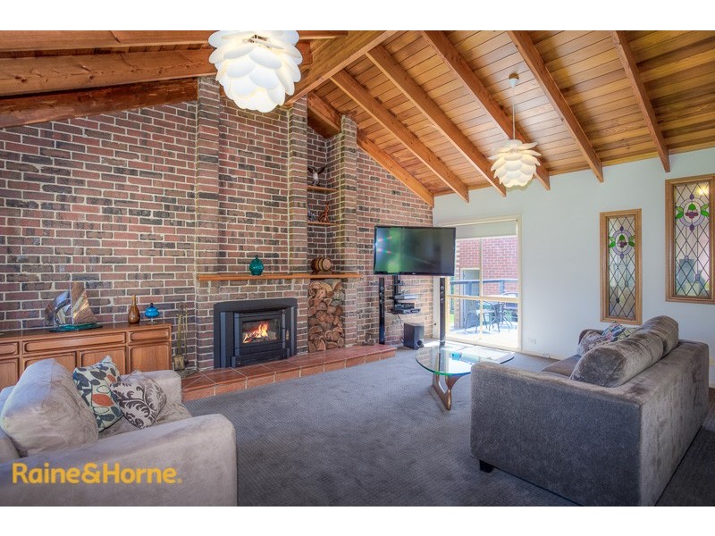 36 De Lisle Avenue, Sunbury VIC 3429