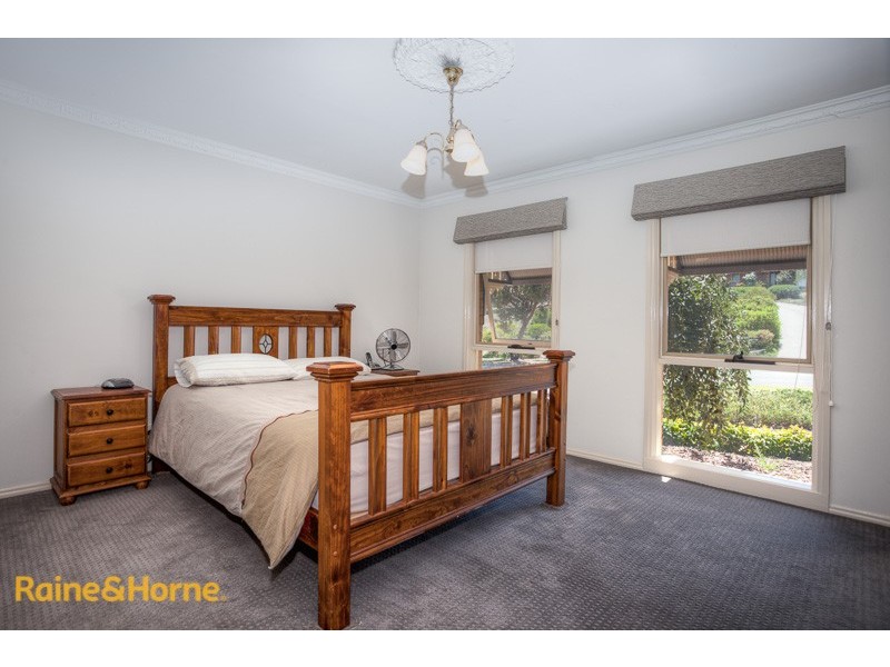 36 De Lisle Avenue, Sunbury VIC 3429