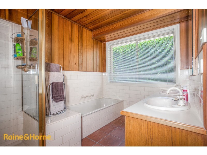 36 De Lisle Avenue, Sunbury VIC 3429