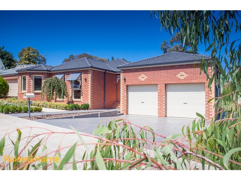 36 De Lisle Avenue, Sunbury VIC 3429