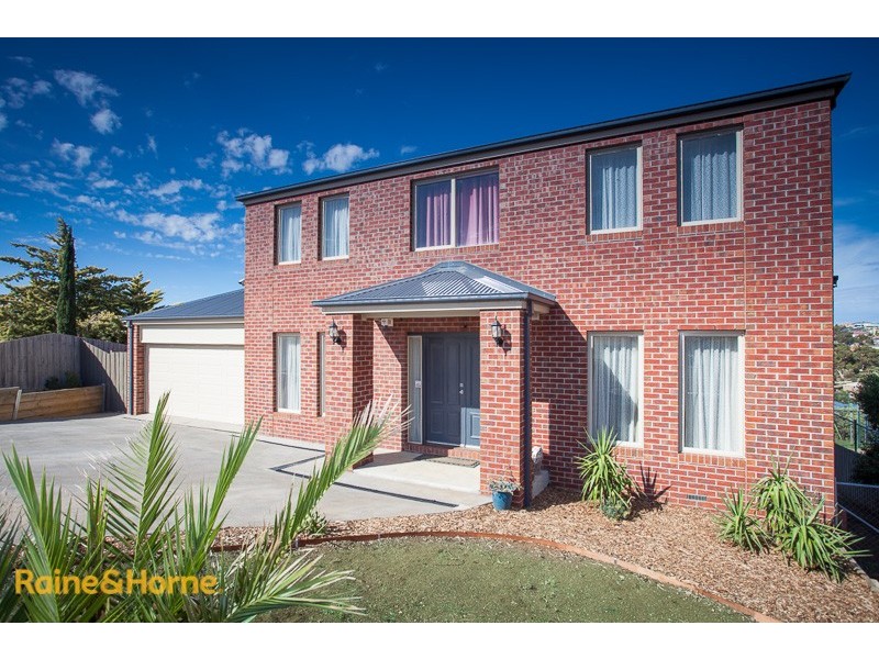 14 James Close, Sunbury VIC 3429
