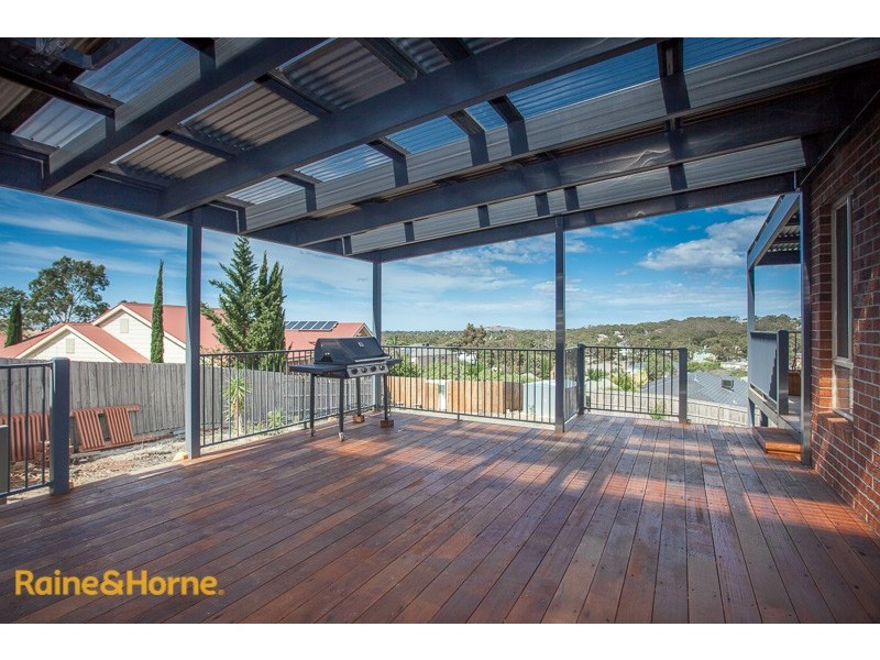 14 James Close, Sunbury VIC 3429